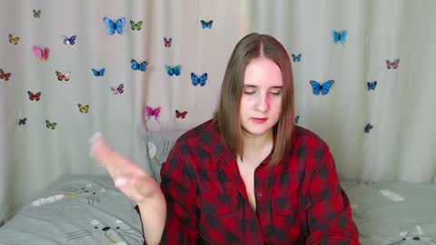 Snapshot of phantommira chatting on 01/20/25, 04:01 phantommira online show from 01/20/25, 04:01