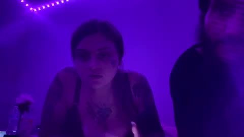 Snapshot of phantxx chatting on 12/11/24, 07:42 PhantxX online show from 12/11/24, 07:42