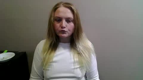 Snapshot of phatassblond chatting on 12/14/24, 11:45 PhatAssBlond online show from 12/14/24, 11:45