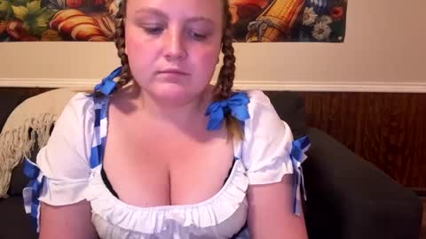 Snapshot of phatassblond chatting on 09/29/25, 11:31 PhatAssBlond online show from 09/29/25, 11:31
