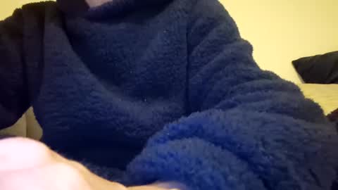 Snapshot of phil2102 chatting on 01/06/25, 02:26 phil2102 online show from 01/06/25, 02:26