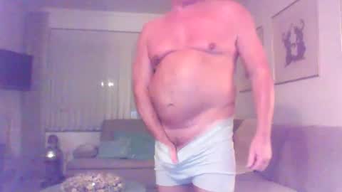 Phil online show from 10/20/25, 07:36