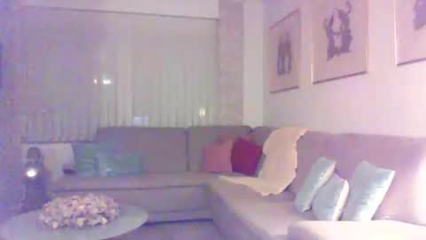 Snapshot of phil279 chatting on 12/18/25, 11:44 Phil online show from 12/18/25, 11:44