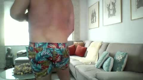 Snapshot of phil279 chatting on 06/12/26, 12:04 Phil online show from 06/12/26, 12:04