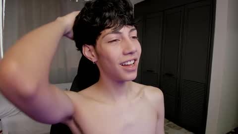 Phil.   INDEPENDENT MODEL online show from 05/19/26, 07:09