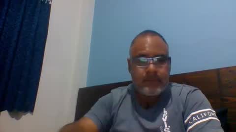 Snapshot of philldrake11406063 chatting on 06/01/26, 04:25 Phill online show from 06/01/26, 04:25