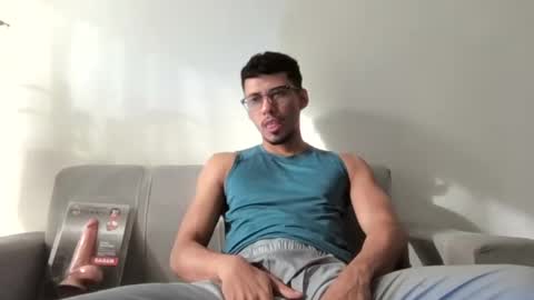 Snapshot of phillip_collins chatting on 08/03/26, 12:32 Milo online show from 08/03/26, 12:32