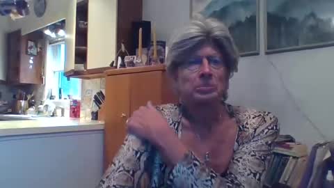 Snapshot of phillipa1023 chatting on 12/11/24, 04:42 phillipa online show from 12/11/24, 04:42