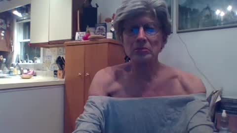 Snapshot of phillipa1023 chatting on 03/06/25, 12:43 phillipa online show from 03/06/25, 12:43