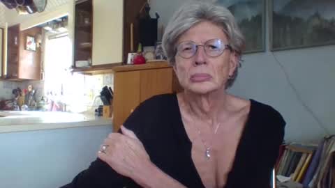 Snapshot of phillipa1023 chatting on 03/09/25, 03:49 phillipa online show from 03/09/25, 03:49