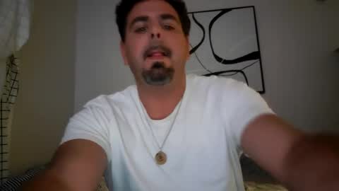 Snapshot of philly864971 chatting on 10/09/25, 02:31 philly864971 online show from 10/09/25, 02:31