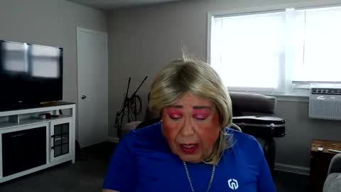 Snapshot of phillyguy195601 chatting on 04/18/26, 07:58 Geri online show from 04/18/26, 07:58