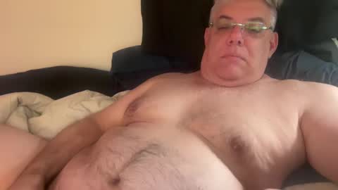 Snapshot of phlpjd chatting on 11/11/25, 02:44 phlpjd online show from 11/11/25, 02:44