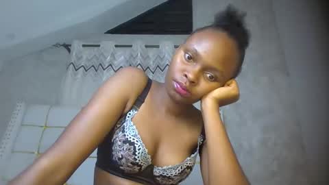 Snapshot of phoebe015 chatting on 02/27/26, 08:20 phoebe online show from 02/27/26, 08:20