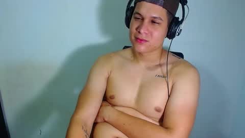 AdnierGnz online show from 03/10/25, 08:37