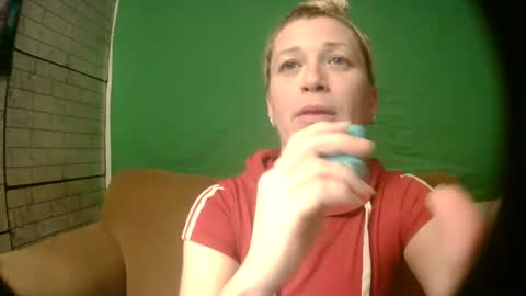 Snapshot of phulaen chatting on 12/24/24, 08:44 Phulaen online show from 12/24/24, 08:44