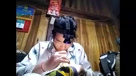 Snapshot of phuong_vietnam chatting on 04/19/26, 01:32 phuong_vietnam online show from 04/19/26, 01:32