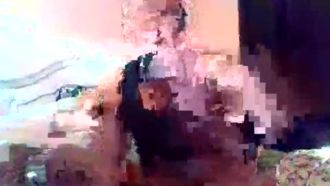 Snapshot of pi516363 chatting on 12/22/25, 05:37 Ale online show from 12/22/25, 05:37