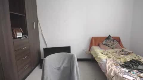 izzy online show from 03/06/26, 06:48