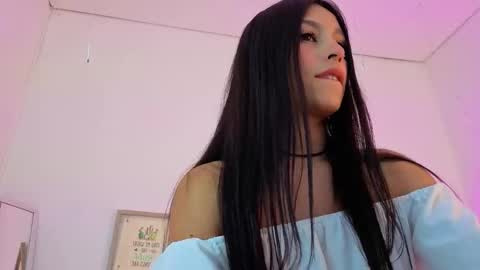 Snapshot of pia_stone1 chatting on 10/20/25, 08:09 Liz online show from 10/20/25, 08:09