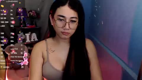 Pia online show from 01/21/25, 10:41