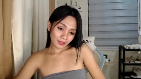 Pia online show from 06/09/26, 08:53