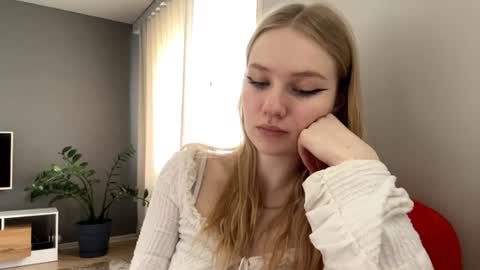 Kristie online show from 06/11/26, 11:14