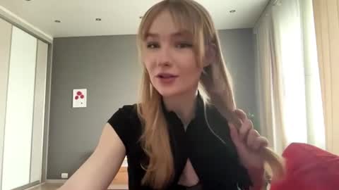 Kristie online show from 06/25/26, 12:32