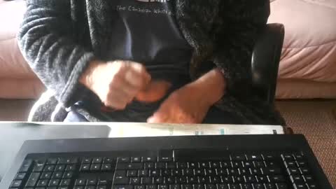 Snapshot of piavola chatting on 06/17/26, 06:05 piavola online show from 06/17/26, 06:05