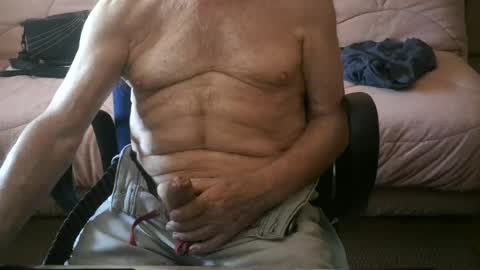 Snapshot of piavola chatting on 06/19/26, 08:18 piavola online show from 06/19/26, 08:18