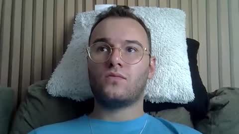 Snapshot of piazaocwbbb chatting on 12/19/25, 05:20 piazaocwbbb online show from 12/19/25, 05:20