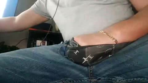 Snapshot of picapau985 chatting on 12/04/25, 12:31 picapau985 online show from 12/04/25, 12:31