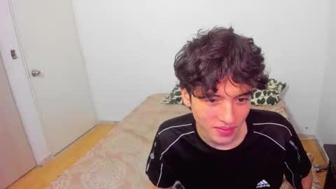 picaszomilos350 online show from 03/12/26, 05:46