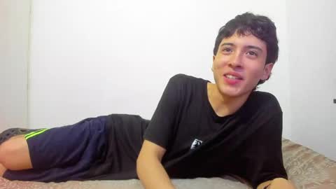 picaszomilos350 online show from 04/01/26, 12:11