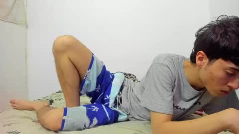 picaszomilos350 online show from 04/05/26, 06:21