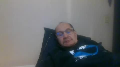 Snapshot of pichoun71 chatting on 01/04/25, 08:06 pichoun71 online show from 01/04/25, 08:06