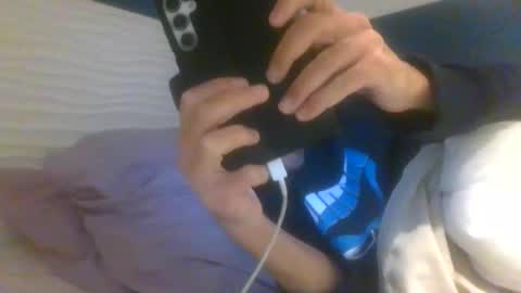 Snapshot of pichoun71 chatting on 01/20/25, 07:04 pichoun71 online show from 01/20/25, 07:04