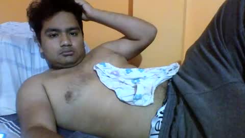Snapshot of pichulonrenzo chatting on 12/15/24, 06:29 PICHULAMOJADA online show from 12/15/24, 06:29