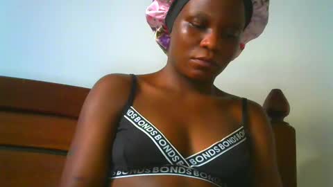 Snapshot of pickme60 chatting on 02/28/25, 03:26 pickme60 online show from 02/28/25, 03:26