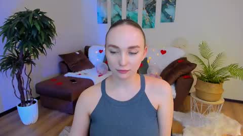 Snapshot of pieceofinspiration chatting on 02/22/25, 01:13 Emelie online show from 02/22/25, 01:13