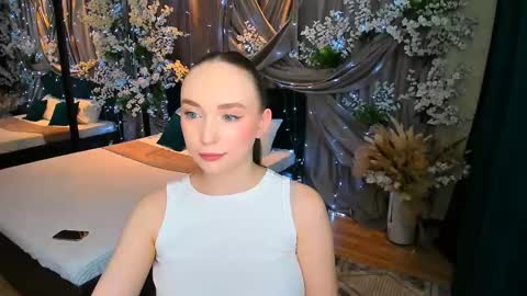 Snapshot of pieceofinspiration chatting on 03/12/25, 04:35 Emelie online show from 03/12/25, 04:35