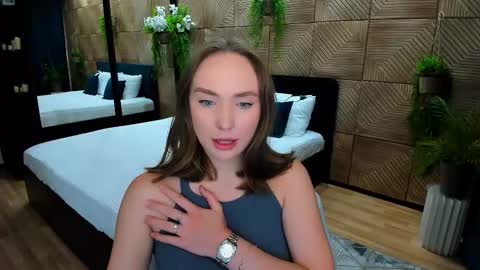 Snapshot of pieceofinspiration chatting on 09/15/25, 06:19 Emelie online show from 09/15/25, 06:19