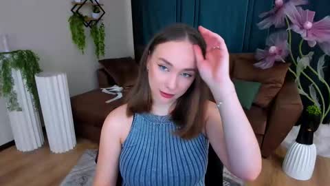 Snapshot of pieceofinspiration chatting on 10/19/25, 07:03 Emelie online show from 10/19/25, 07:03