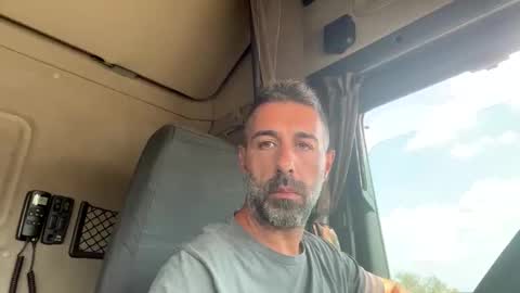 pierotu online show from 09/09/25, 09:20