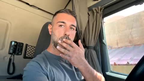 pierotu online show from 09/22/25, 10:06