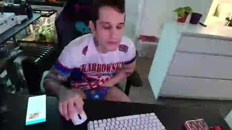 Pierre Fitch online show from 01/15/26, 04:44