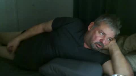 Snapshot of pierreth3 chatting on 12/16/25, 09:03 pierreth3 online show from 12/16/25, 09:03