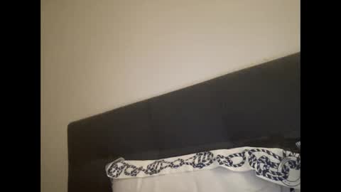 Snapshot of pierrot462900 chatting on 01/28/25, 05:14 pierrot462900 online show from 01/28/25, 05:14