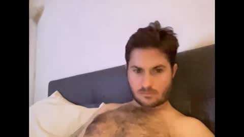 Snapshot of pierrot462900 chatting on 03/10/25, 06:56 pierrot462900 online show from 03/10/25, 06:56