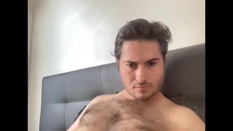 Snapshot of pierrot462900 chatting on 10/18/25, 08:15 pierrot462900 online show from 10/18/25, 08:15